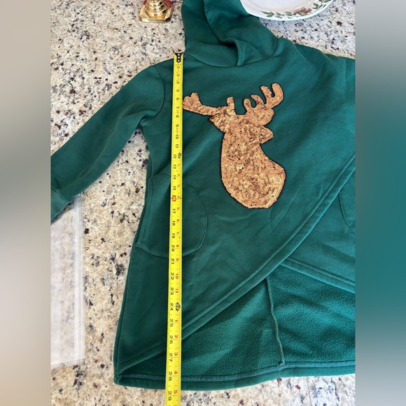 Cozy Asymmetrical Green Hoodie with Gold Sequin Reindeer - Picture 9 of 11